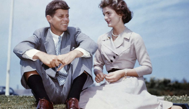 Ai do ta tradhëtonte gjithmonë, ajo do të kujdesej për të deri në fund! Historia e Jackie dhe John Kenedit Ai do ta tradhëtonte gjithmonë, ajo do të kujdesej për të deri në fund! Historia e Jackie dhe John Kenedit