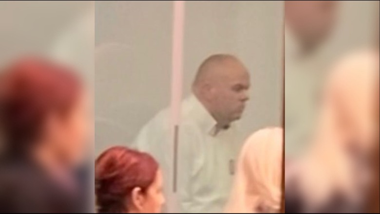 GJKKO dënon me 2 vite burg Safet Gjicin, 1 vit për Alma K! Ndryshohen akuzat! Ish kryebashkiaku përlotet në gjyq GJKKO dënon me 2 vite burg Safet Gjicin, 1 vit për Alma K! Ndryshohen akuzat! Ish kryebashkiaku përlotet në gjyq