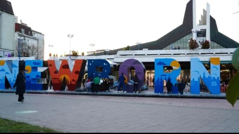 Qeveria e Binit si kopili në derën e SHBA! 16 vjetori i pavarësisë së Kosovës mes tensionesh me Uashingtonin Qeveria e Binit si kopili në derën e SHBA! 16 vjetori i pavarësisë së Kosovës mes tensionesh me Uashingtonin