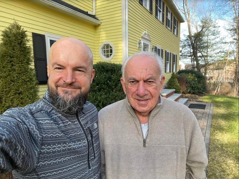 Peter Lucas, apo Alfred Lela: Vështirë ta dallosh se kush e ka bërë këtë shkrim! Sa i’a ka shitur Saliut këtë artikull gazetari? Peter Lucas, apo Alfred Lela: Vështirë ta dallosh se kush e ka bërë këtë shkrim! Sa i’a ka shitur Saliut këtë artikull gazetari?