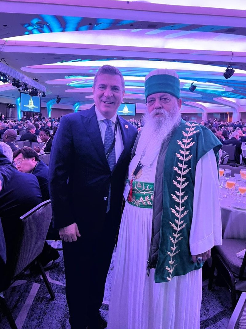 PD-së nuk i bëri punë foto me Trump-in! Këta shkojnë deri në Amerikë me paratë e shqiptarëve për të dalë foto me Gjiknurin, Majkon dhe… Baba Mondin PD-së nuk i bëri punë foto me Trump-in! Këta shkojnë deri në Amerikë me paratë e shqiptarëve për të dalë foto me Gjiknurin, Majkon dhe… Baba Mondin