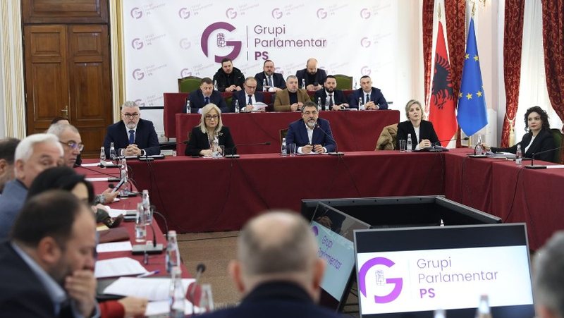 Mblidhet Grupi i PS: Marrëveshja Rama-Meloni dhe Amnistia Penale të enjten për votim në Kuvend! Do të dakordohemi me opozitën Mblidhet Grupi i PS: Marrëveshja Rama-Meloni dhe Amnistia Penale të enjten për votim në Kuvend! Do të dakordohemi me opozitën