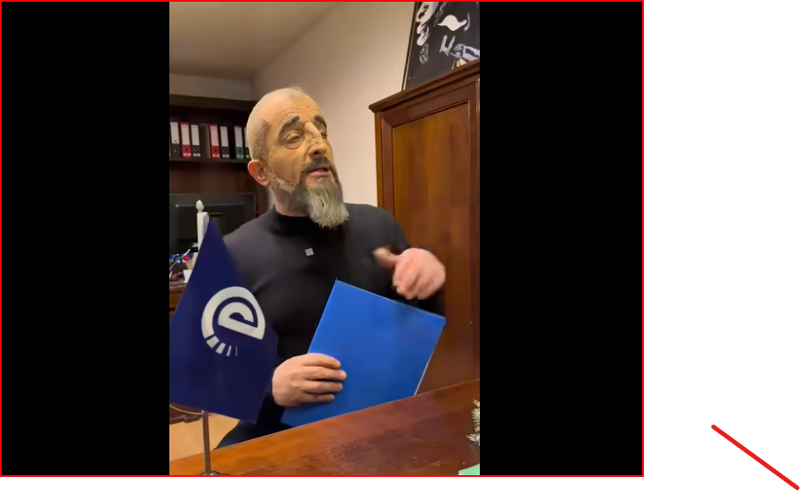 VIDEO PARODI/ Çim Peka, intervistë me Zherzh Kastriot Lucën VIDEO PARODI/ Çim Peka, intervistë me Zherzh Kastriot Lucën