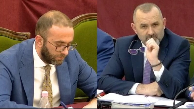 Amnisti për zyrtarë të korruptuar? Manja i përgjigjet Bardhit: Gënjeshtar, u bashkove me Nokën dhe ‘fluturuat’ të vërtetat në drejtim të paditur Amnisti për zyrtarë të korruptuar? Manja i përgjigjet Bardhit: Gënjeshtar, u bashkove me Nokën dhe ‘fluturuat’ të vërtetat në drejtim të paditur