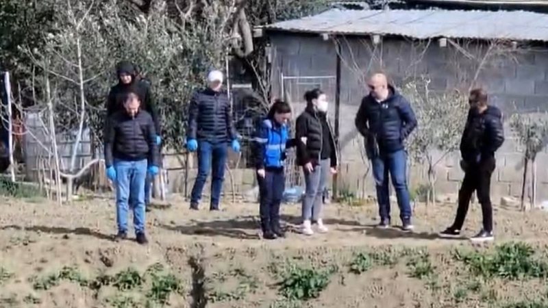 Babai nuk donte ta fejonte”! Dëshmia që hodhi poshtë motivin e krimit: Tha se vajza kishte shkollën Babai nuk donte ta fejonte”! Dëshmia që hodhi poshtë motivin e krimit: Tha se vajza kishte shkollën