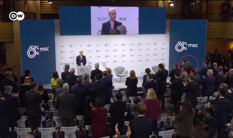 VIDEO/ Gjesti i Vuçiçit gjatë fjalimit të gruas së Navalnyt tërhoqi vëmendjen në Mynih VIDEO/ Gjesti i Vuçiçit gjatë fjalimit të gruas së Navalnyt tërhoqi vëmendjen në Mynih
