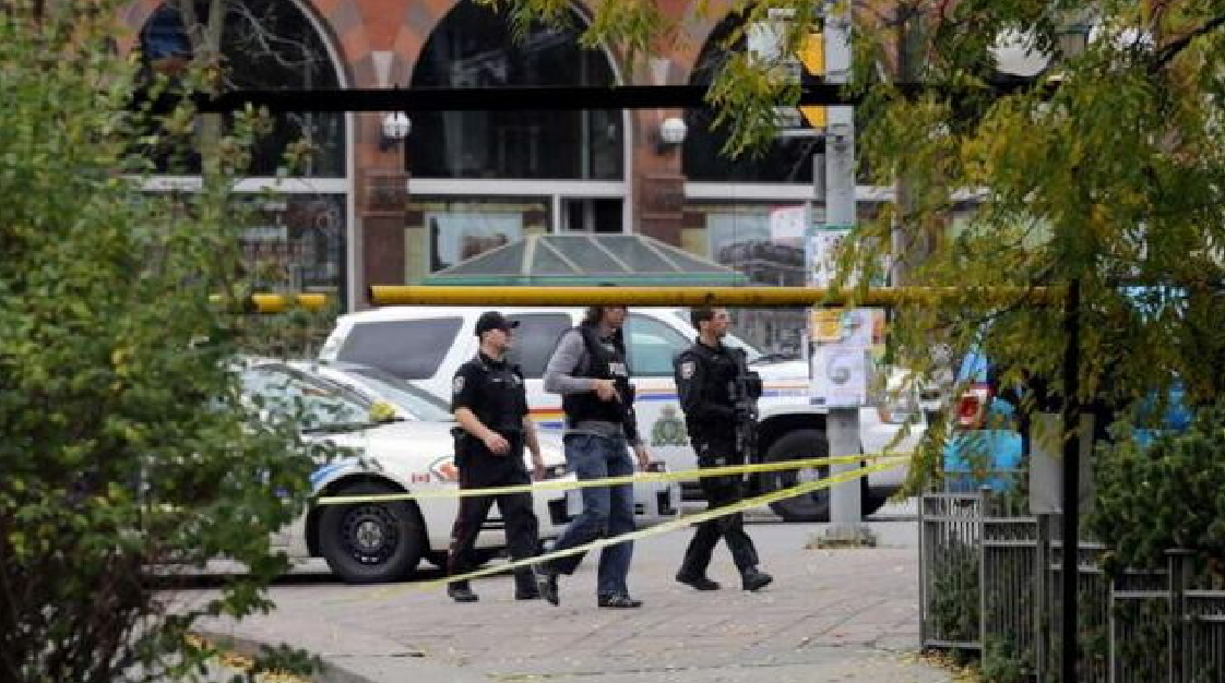 Tronditëse në Kanada! Tre fëmijë gjenden të djegur në një makinë: Dy gra të vdekura në banesa, arrestohet një 29-vjeçar Tronditëse në Kanada! Tre fëmijë gjenden të djegur në një makinë: Dy gra të vdekura në banesa, arrestohet një 29-vjeçar