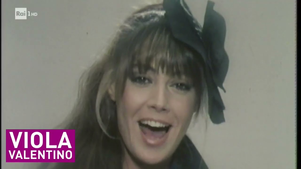 Zemra mal! Këngëtarja e njohur italiane Viola Valentino dhe bashkëshorti i saj Mango vijnë për të jetuar përgjithmonë në Shqipëri (Video) Zemra mal! Këngëtarja e njohur italiane Viola Valentino dhe bashkëshorti i saj Mango vijnë për të jetuar përgjithmonë në Shqipëri (Video)