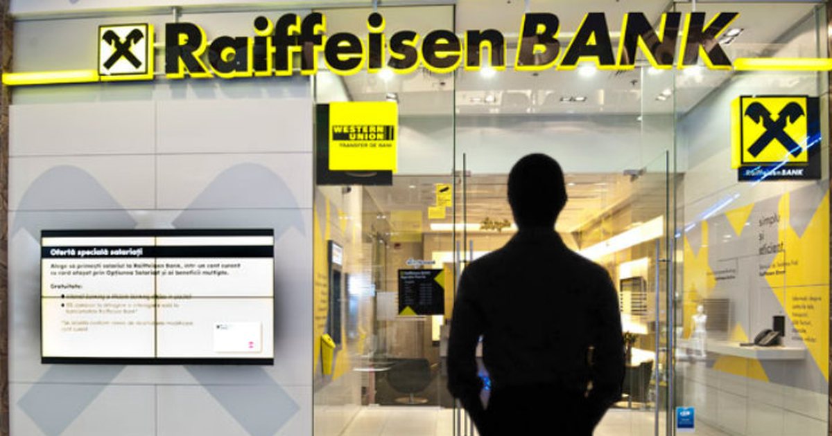 Hackerat sulmojnë “Raiffeisen Bank”, prej dy ditësh bllokohen veprimet bankare me jashtë. A janë të sigurta llogaritë e klientëve të saj? Hackerat sulmojnë “Raiffeisen Bank”, prej dy ditësh bllokohen veprimet bankare me jashtë. A janë të sigurta llogaritë e klientëve të saj?