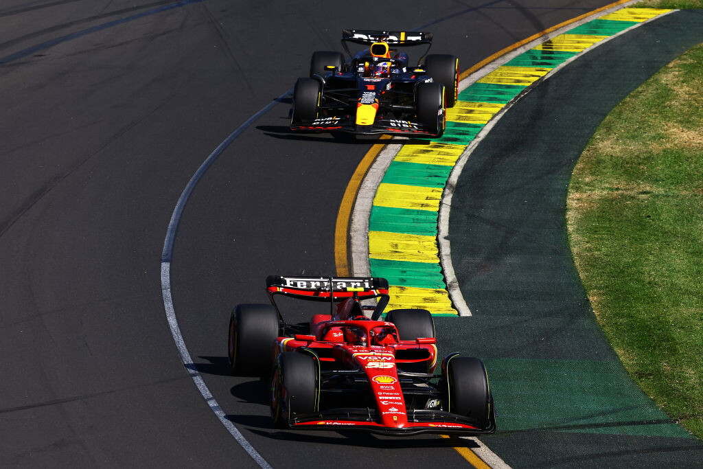 Ferrari “skuq” podiumin në Australi, Verstappen braktis garën
