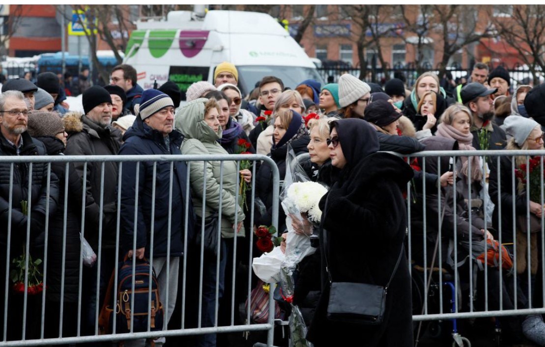 LIVE/ Sot i jepet lamtumira Alexei Navalny! Qindra qytetarë mblidhen para kishës, prani e lartë policie! Trupi i dorëzohet familjarëve LIVE/ Sot i jepet lamtumira Alexei Navalny! Qindra qytetarë mblidhen para kishës, prani e lartë policie! Trupi i dorëzohet familjarëve