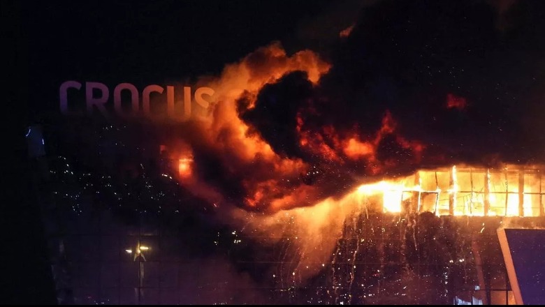 Atentati në Moskë, rritet bilanci i viktimave: 80 të vdekur e mbi 145 të plagosur! Mes viktimave ka fëmijë! ISIS merr përsipër sulmin! Ndalohen 2 të dyshuar si atentatorë Atentati në Moskë, rritet bilanci i viktimave: 80 të vdekur e mbi 145 të plagosur! Mes viktimave ka fëmijë! ISIS merr përsipër sulmin! Ndalohen 2 të dyshuar si atentatorë