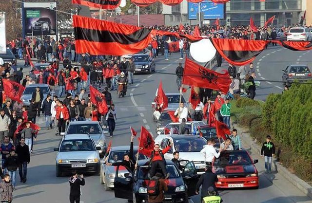 Maqedoni: shtohen shqiptarët, pakësohen sllavët Maqedoni: shtohen shqiptarët, pakësohen sllavët