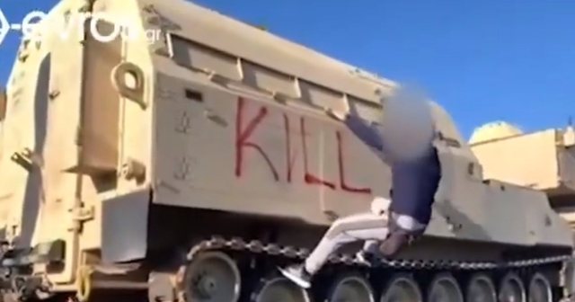 Poshtë imperialistët! “Revolucionarët” grek bllokojnë trenin me tanke amerikane për Ukrainën