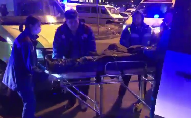 Solidaritet njerëzor! Në Moskë, radhë të gjata njerëzish për të dhuruar gjak për të plagosurit Solidaritet njerëzor! Në Moskë, radhë të gjata njerëzish për të dhuruar gjak për të plagosurit