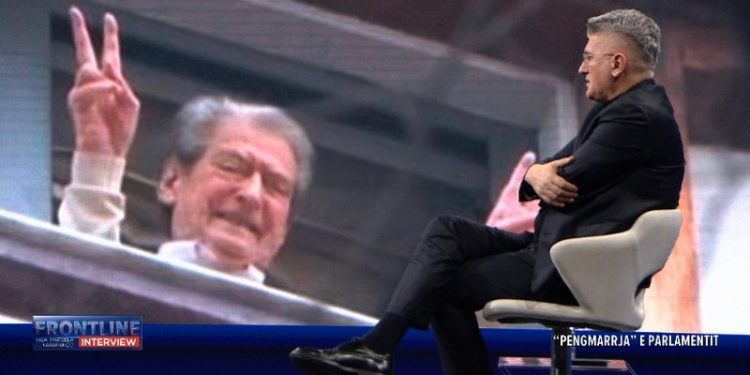 Foltores i shtohen të marrë madje me …shkollë! Gjeka i Markajve: Na arrestuan Berishën, por s’e menduan se ai do i’u dilte lart nga qielli! I kapi shah-mat Foltores i shtohen të marrë madje me …shkollë! Gjeka i Markajve: Na arrestuan Berishën, por s’e menduan se ai do i’u dilte lart nga qielli! I kapi shah-mat