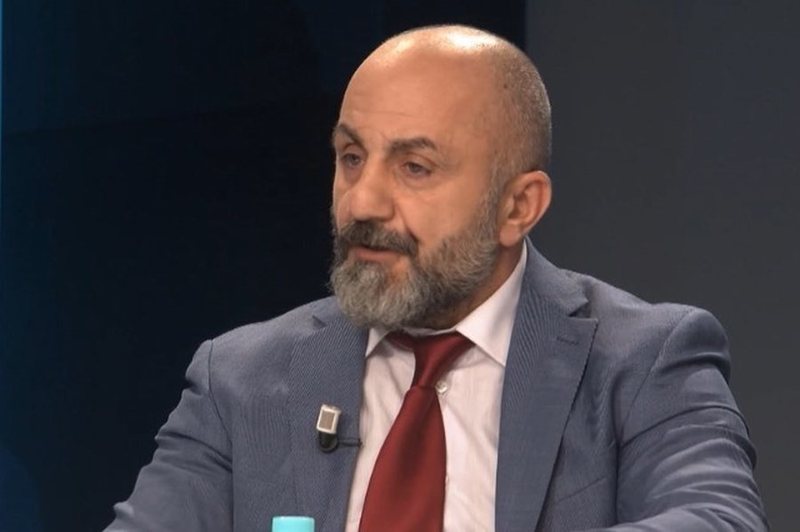 Juristi Romeo Kara: Ja pse provat që ka zbardhur Strasburgu fundosin çetën e vrasësve të “21 janarit”! Dy skenarët e Sali Berishës për destabilitet dhe arratisje nga Shqipëria Juristi Romeo Kara: Ja pse provat që ka zbardhur Strasburgu fundosin çetën e vrasësve të “21 janarit”! Dy skenarët e Sali Berishës për destabilitet dhe arratisje nga Shqipëria