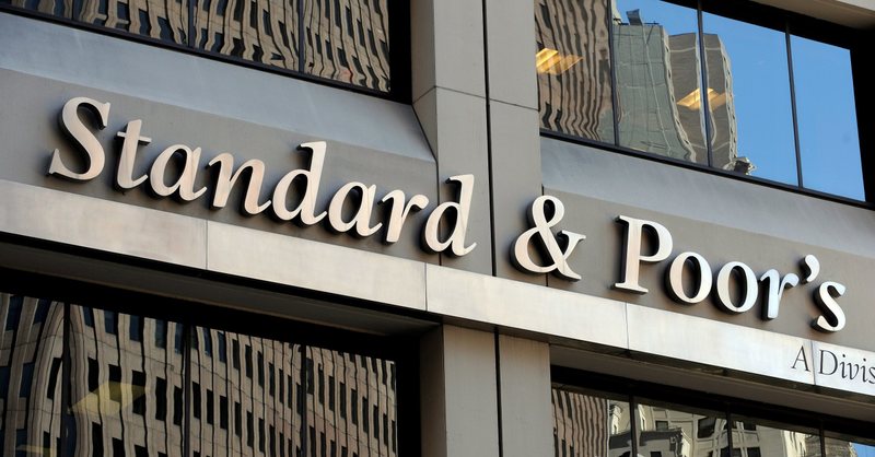 “Standard & Poor’s” përmirëson për herë të parë vlerësimin për Shqipërinë në “BB-”: Ka përballuar goditjet që ka marrë “Standard & Poor’s” përmirëson për herë të parë vlerësimin për Shqipërinë në “BB-”: Ka përballuar goditjet që ka marrë