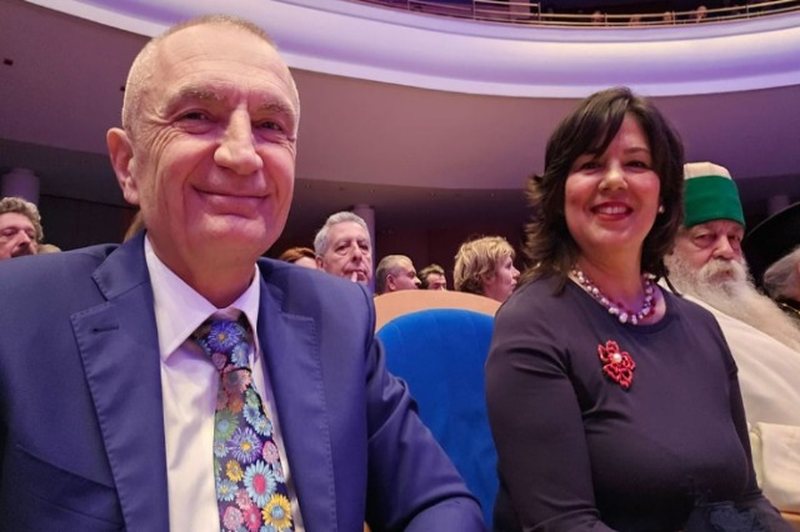 Ilir Meta në Festën Kombëtare të Greqisë i ftuar në vënd të Belerit: Duhet ta kemi mirë me Athinën! Ilir Meta në Festën Kombëtare të Greqisë i ftuar në vënd të Belerit: Duhet ta kemi mirë me Athinën!