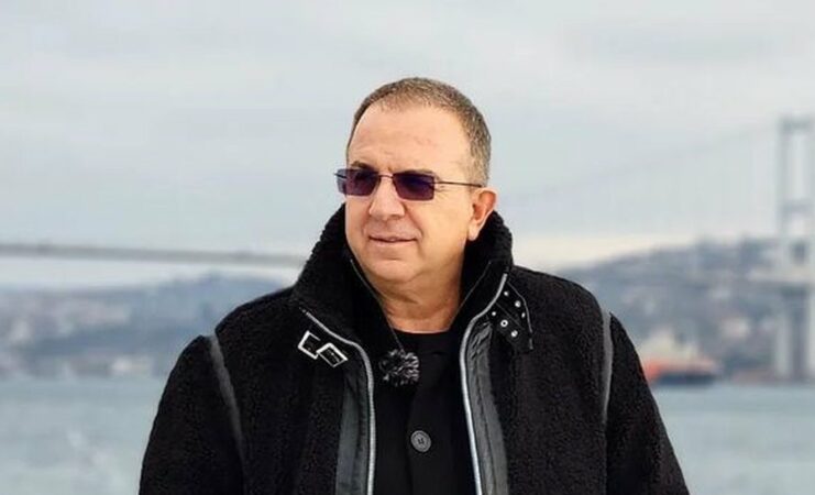 Shiti shtëpinë sepse nuk mund të jetonte aty pas humbjes së nënës! Ardit Gjebrea rrëfen dhimbjen: Ktheja kokën dhe ajo nuk ishte aty