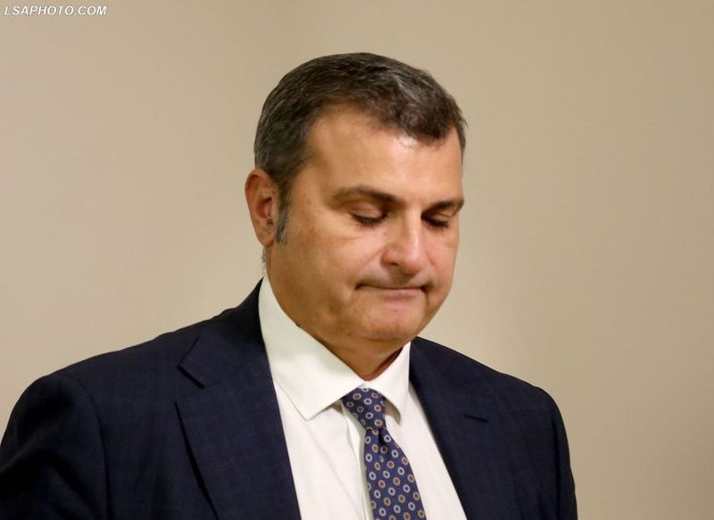 Mikrokreditë, ose zhvatja “e legalizuar”, Banka e Shqipërisë duhet të ndërhyjë për të frenuar skemën piramidale