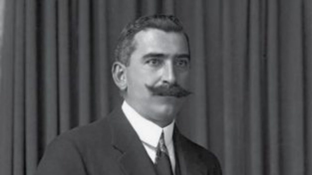 Si sot 99 vite më parë, u vra pabesisht në Bari të Italisë një nga figurat më të ndrituria të kombit shqiptarë Si sot 99 vite më parë, u vra pabesisht në Bari të Italisë një nga figurat më të ndrituria të kombit shqiptarë