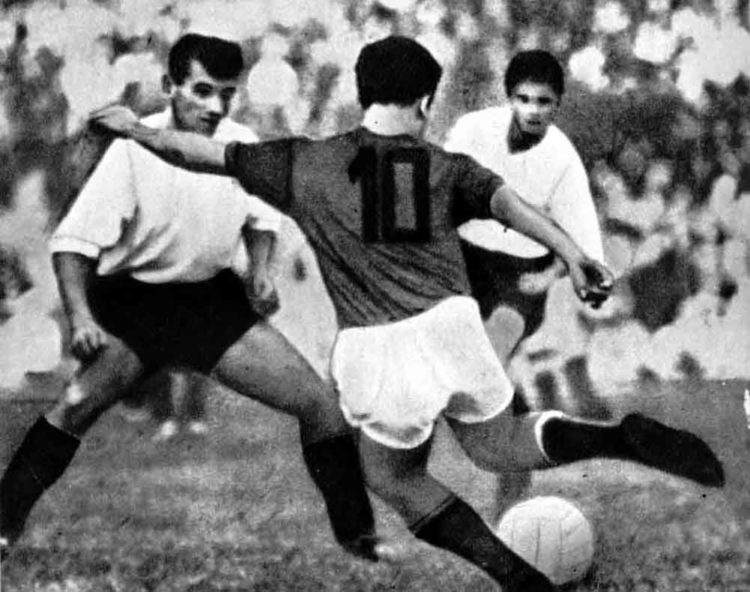 Panajot Pano, perëndia mistike e Ballkanit, “profesori” që lindi në ditën e mësuesit Panajot Pano, perëndia mistike e Ballkanit, “profesori” që lindi në ditën e mësuesit