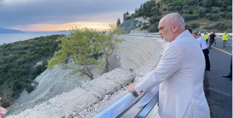 VIDEO/ Rama publikon punimet drejt fundit në Portin e Ri Turistik të Vlorës VIDEO/ Rama publikon punimet drejt fundit në Portin e Ri Turistik të Vlorës