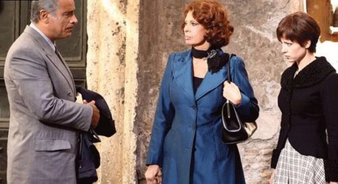 Historia e panjohur: Aktorja shqiptare që ka luajtur me të madhen, Sofia Loren Historia e panjohur: Aktorja shqiptare që ka luajtur me të madhen, Sofia Loren