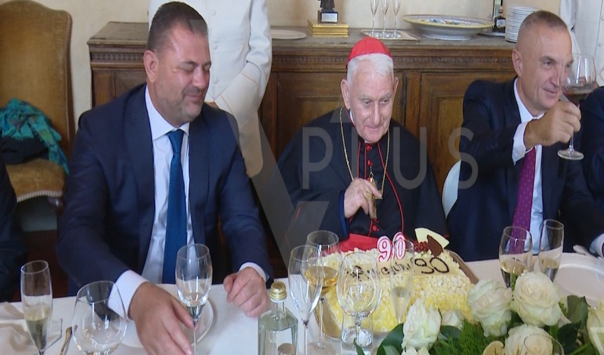 Vendi ku u ngjizën e u prishën pazaret Meta-Doshi: Profarma, një skemë e frikshme korrupsioni dhe pastrimi parash! Aldosh Farma 2.4 mijë tendera në tavolinë! SPAK-u hesht dhe fle gjumë Vendi ku u ngjizën e u prishën pazaret Meta-Doshi: Profarma, një skemë e frikshme korrupsioni dhe pastrimi parash! Aldosh Farma 2.4 mijë tendera në tavolinë! SPAK-u hesht dhe fle gjumë