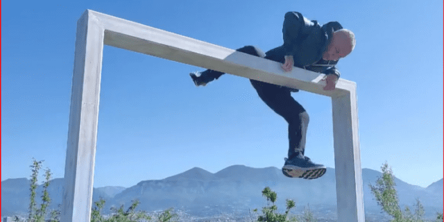 Kur t’i trokasë drejtësia në derë, do thotë: “Ja, s’jam mirë nga trutë!” Kur t’i trokasë drejtësia në derë, do thotë: “Ja, s’jam mirë nga trutë!”