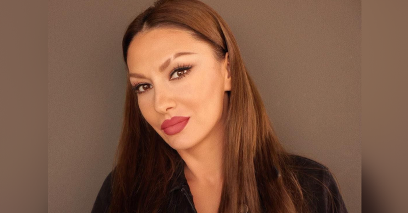 Këngëtarja e njohur shqiptare kërkon armatosjen e vajzave: Të mbrohemi, se askush s’do t’ia di për ne. Asnjë klerik fetar… Këngëtarja e njohur shqiptare kërkon armatosjen e vajzave: Të mbrohemi, se askush s’do t’ia di për ne. Asnjë klerik fetar…