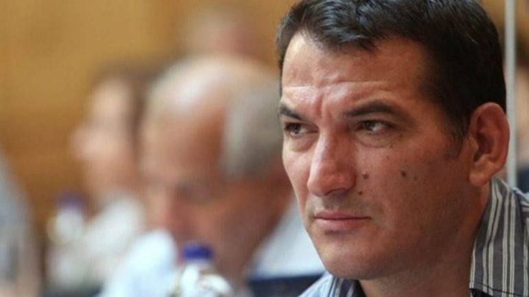 Ish-peshëngritësi shqiptarë, renegati grekofon Pirro “Dhimja”: Jam Pirro i të gjithë grekëve, dua të drejtat për “Epirin e Veriut” Ish-peshëngritësi shqiptarë, renegati grekofon Pirro “Dhimja”: Jam Pirro i të gjithë grekëve, dua të drejtat për “Epirin e Veriut”