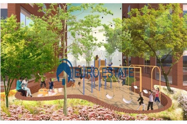 E pazakontë në Tiranë, fëmijëve iu mohohen lojërat! Një maskara ende i paidentifikuar lyen gjithë parkun me graso E pazakontë në Tiranë, fëmijëve iu mohohen lojërat! Një maskara ende i paidentifikuar lyen gjithë parkun me graso