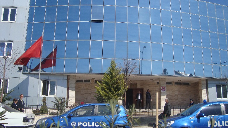 E rëndë në Tiranë, policja 21-vjeçare vetëvritet me armën e shërbimit E rëndë në Tiranë, policja 21-vjeçare vetëvritet me armën e shërbimit