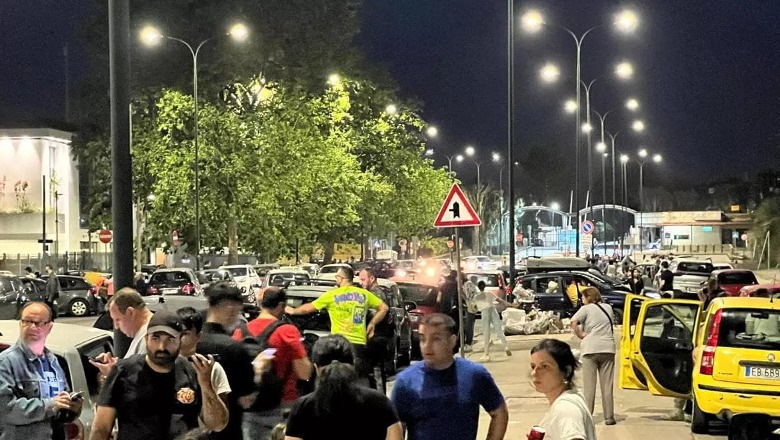 Tërmeti në Napoli: Njerëzit e frikësuar dalin në rrugë, lëkundja sizmike më e fortë në 40 vite Tërmeti në Napoli: Njerëzit e frikësuar dalin në rrugë, lëkundja sizmike më e fortë në 40 vite
