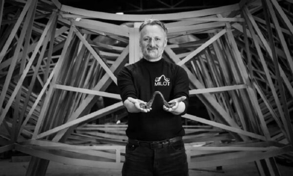 Nis montimi veprës më të madhe të artit në Shqipëri e cila do të vendoset në Shkodër Nis montimi veprës më të madhe të artit në Shqipëri e cila do të vendoset në Shkodër