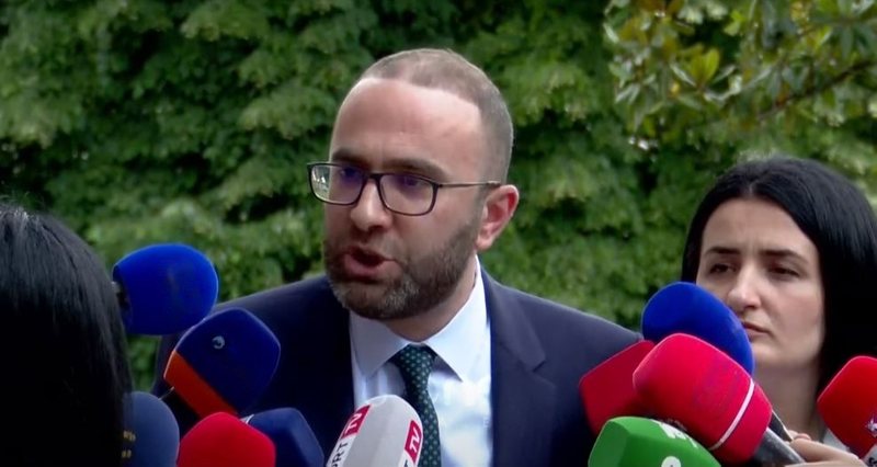 Pushka top Gaz, por nuk ta kanë fajin gazetarët Pushka top Gaz, por nuk ta kanë fajin gazetarët