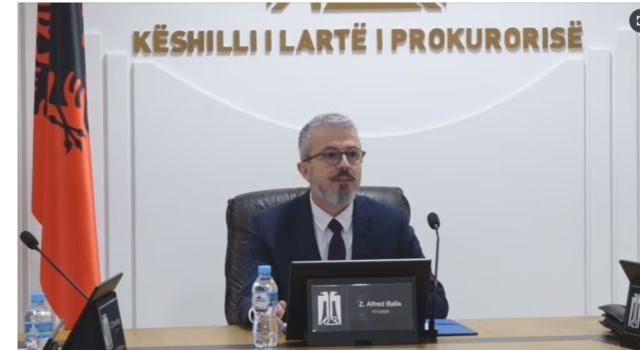Kllouni ish Kryetari i Këshillit të Lartë të Prokurorisë (KLP) Alfred Balla nuk pranon shkarkimin nga Vettingu! Kllouni ish Kryetari i Këshillit të Lartë të Prokurorisë (KLP) Alfred Balla nuk pranon shkarkimin nga Vettingu!