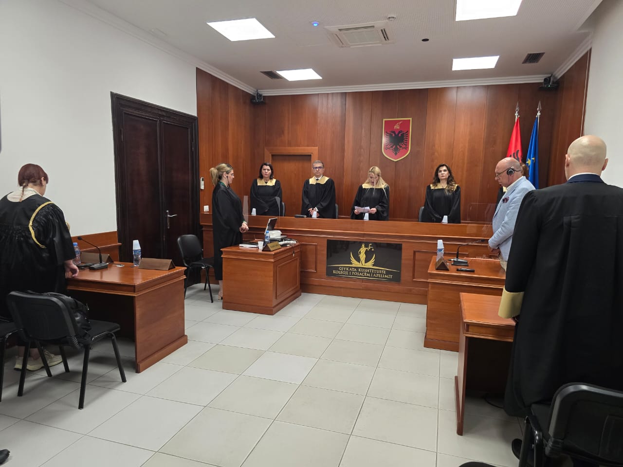 Skandal! Ky ishte kryetari i strukturës që emëronte prokurorët! Apeli i vetingut shkarkon nga detyra kryetarin e Këshillit të Lartë të Prokurorisë Alfred Balla! Skandal! Ky ishte kryetari i strukturës që emëronte prokurorët! Apeli i vetingut shkarkon nga detyra kryetarin e Këshillit të Lartë të Prokurorisë Alfred Balla!