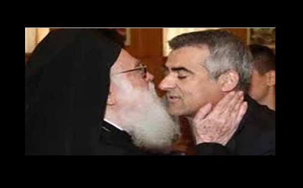 Qesharaku Vangjel Dule: Shqiptarët në Greqi i ndryshuan emrat nga qejfi! Nuk i linte komunizmi të kishin emra kristianë Qesharaku Vangjel Dule: Shqiptarët në Greqi i ndryshuan emrat nga qejfi! Nuk i linte komunizmi të kishin emra kristianë