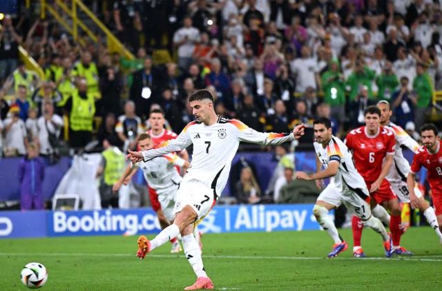 VIDEO/ Gjermania fiton ndaj Danimarkës, “Panzerat” në çerekfinalen e Europianit VIDEO/ Gjermania fiton ndaj Danimarkës, “Panzerat” në çerekfinalen e Europianit