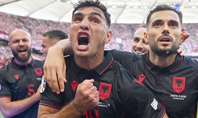 Edhe një pikë e mban Shqipërinë në lojë për t’u kualifikuar, ja si janë ‘llogaritë’… Edhe një pikë e mban Shqipërinë në lojë për t’u kualifikuar, ja si janë ‘llogaritë’…