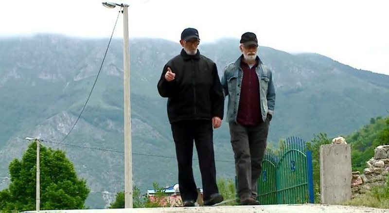 Shqiptari i madh Rexhep Qosja, feston ditëlindjen!