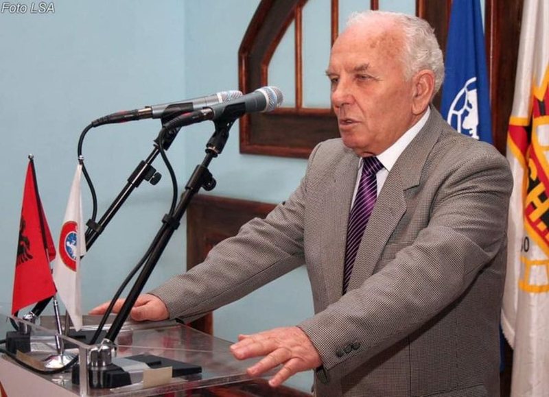 Ndërron jetë ish-trajneri i Kombëtares Bejkush Birçe Ndërron jetë ish-trajneri i Kombëtares Bejkush Birçe