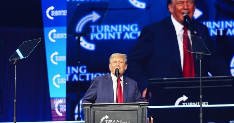 “Është tregtari më i mirë”! Donald Trump sulmon Zelenskyn: Sa herë vjen në SHBA, ikën me 60 mld dollarë “Është tregtari më i mirë”! Donald Trump sulmon Zelenskyn: Sa herë vjen në SHBA, ikën me 60 mld dollarë