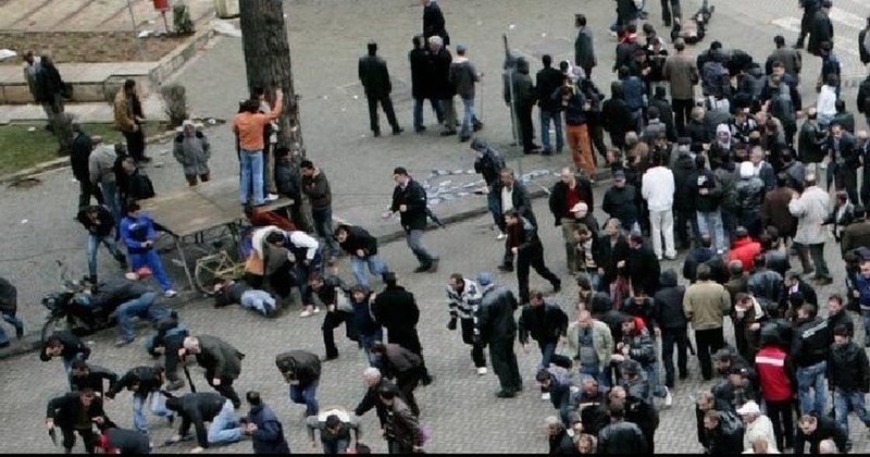 “21 Janari” në SPAK: Familja Nika ka audio-përgjim se kush ka urdhëruar për të qëlluar! “21 Janari” në SPAK: Familja Nika ka audio-përgjim se kush ka urdhëruar për të qëlluar!