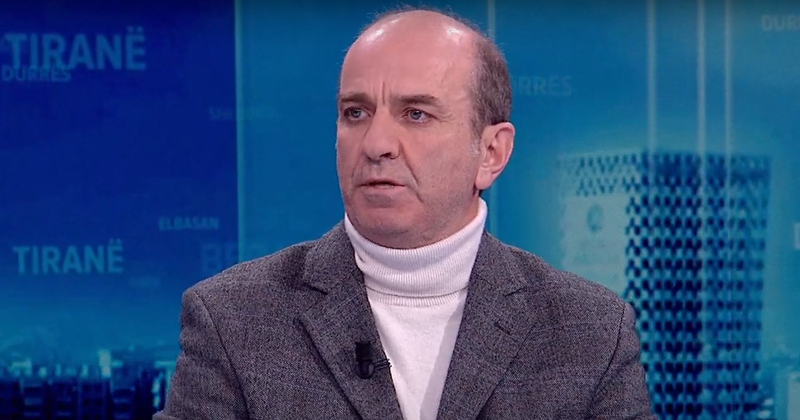 Ndahet nga jeta kryeredaktori i gazetës “Panorama”, gazetari Aristir Lumezi Ndahet nga jeta kryeredaktori i gazetës “Panorama”, gazetari Aristir Lumezi