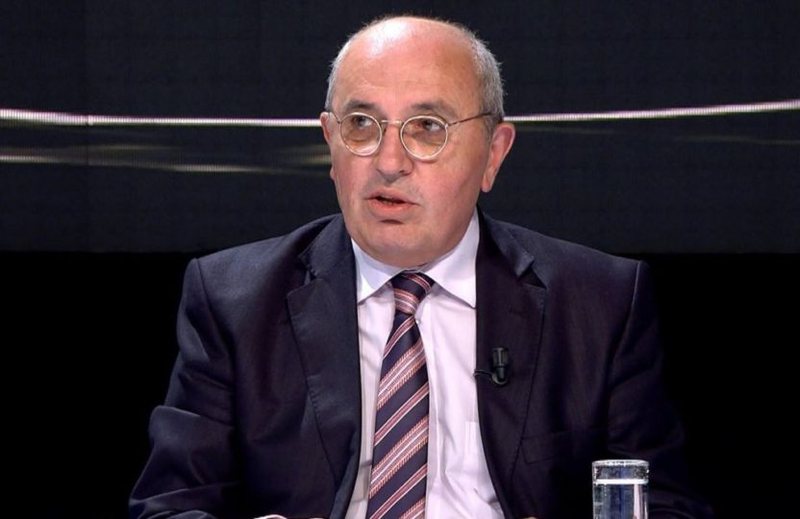 Thirrja e Besnik Mustafajt në protestë legjitime… është varfëruar pa pushtet: Kjo maxhorancë po na varfëron, kërkojmë qeveri teknike Thirrja e Besnik Mustafajt në protestë legjitime… është varfëruar pa pushtet: Kjo maxhorancë po na varfëron, kërkojmë qeveri teknike