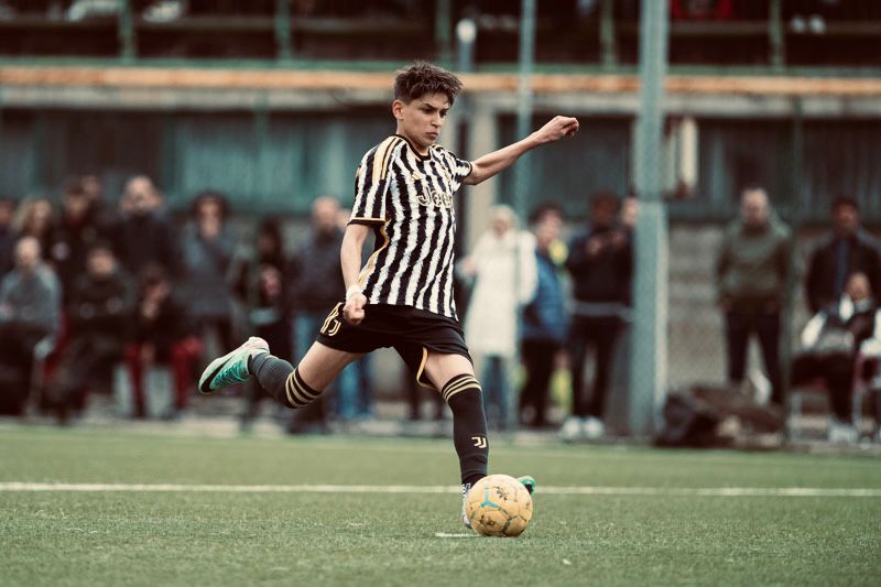 E ardhmja premton shumë, një yll i ri shqiptar po rritet tek Juventus! E ardhmja premton shumë, një yll i ri shqiptar po rritet tek Juventus!